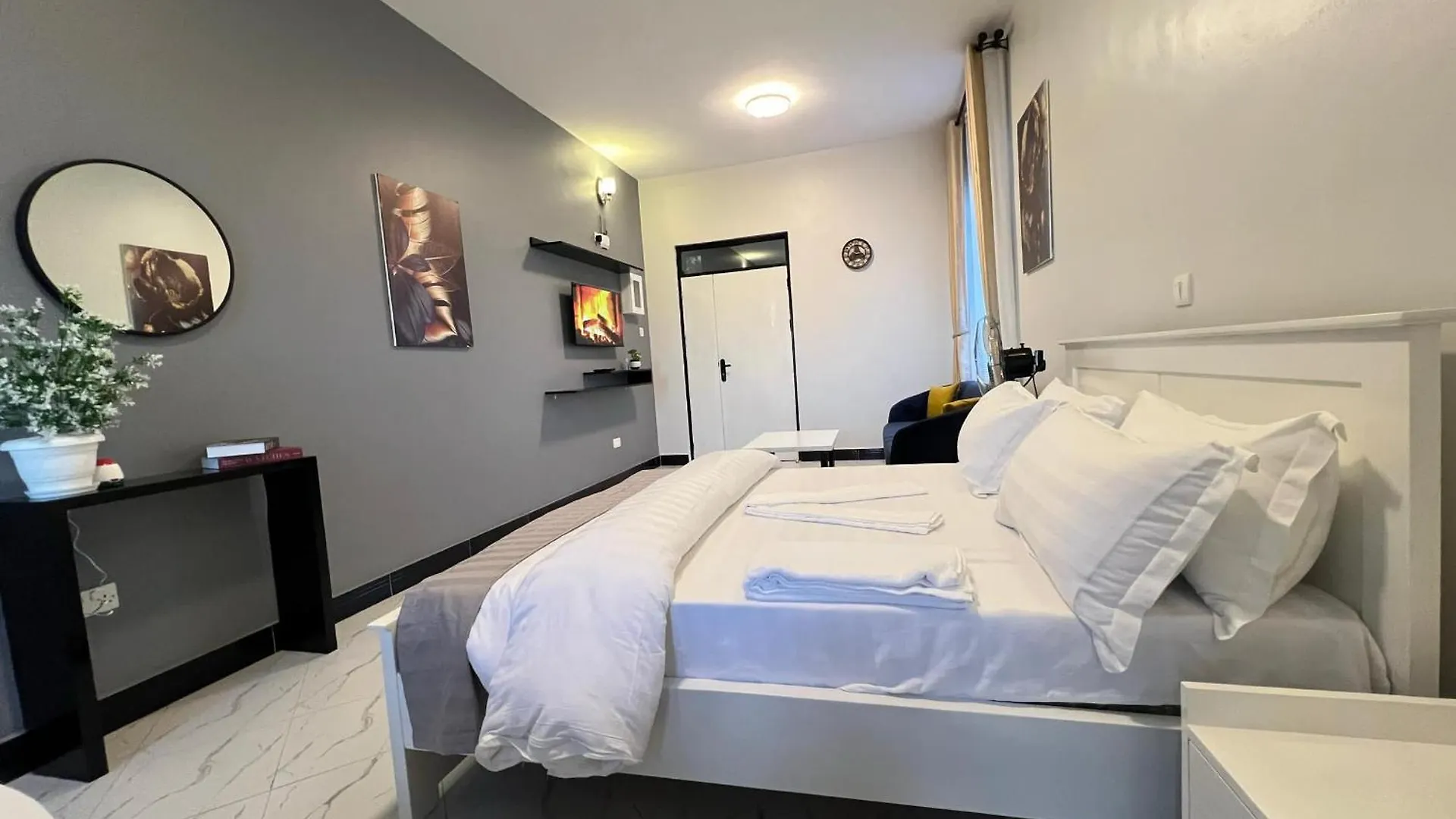 C&C Studio Apartments كامبالا